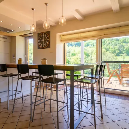 Maison De Charme à La Campagne Avec Terrasse Et Grand Espace Extérieur - Fr-1-585-76 *