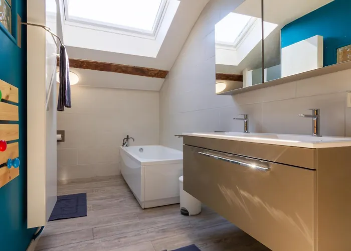 Maison De Charme A La Campagne Avec Terrasse Et Grand Espace Exterieur - Fr-1-585-76 Bazeilles-sur-Othain