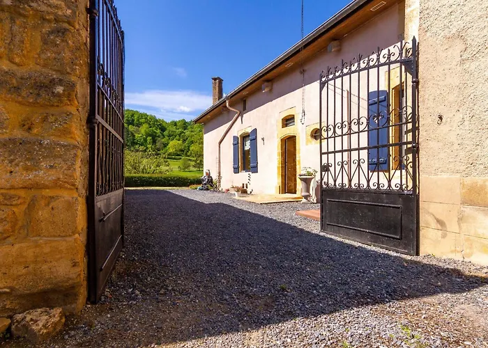 Maison De Charme A La Campagne Avec Terrasse Et Grand Espace Exterieur - Fr-1-585-76 Bazeilles-sur-Othain
